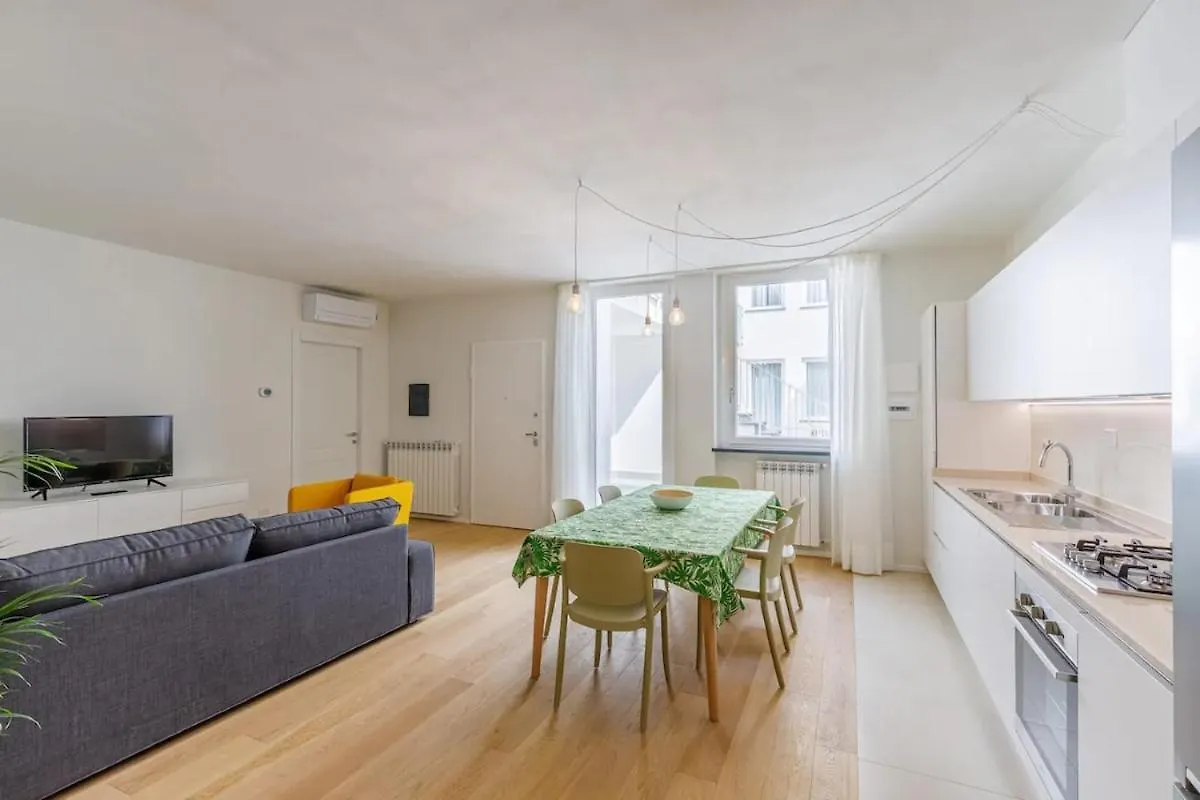 Colonna Mazzei Apt 3 Florence